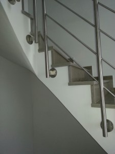 Treppenhausgestaltung weiß