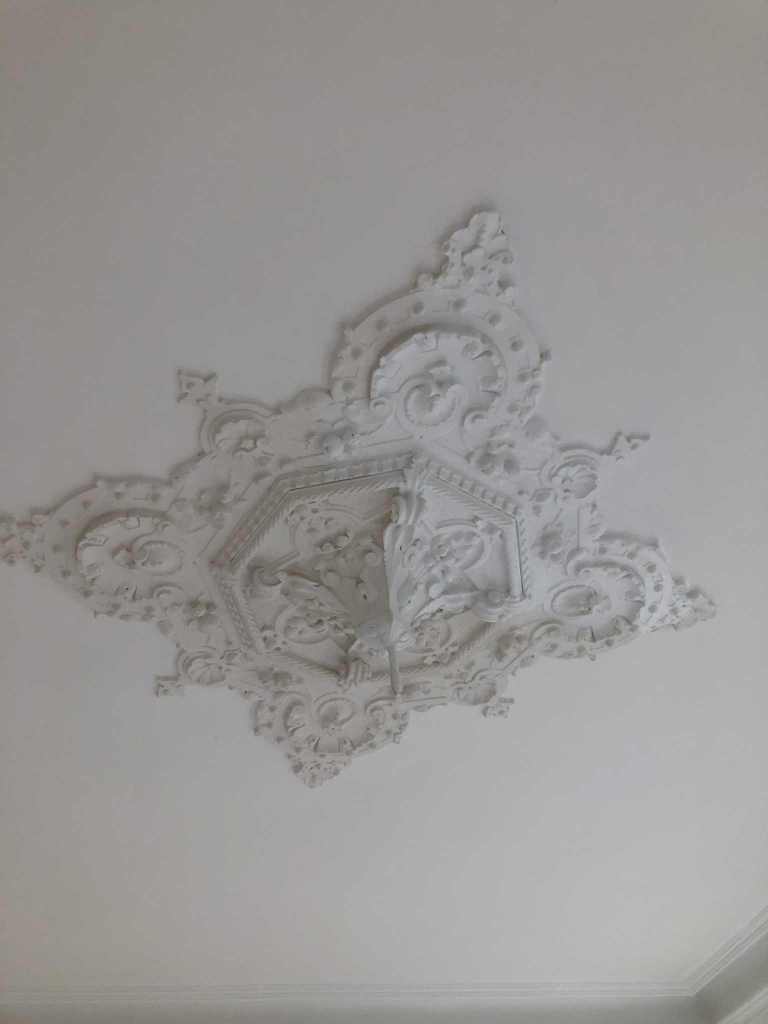 Stuckdecke in einem Altbau Bonn