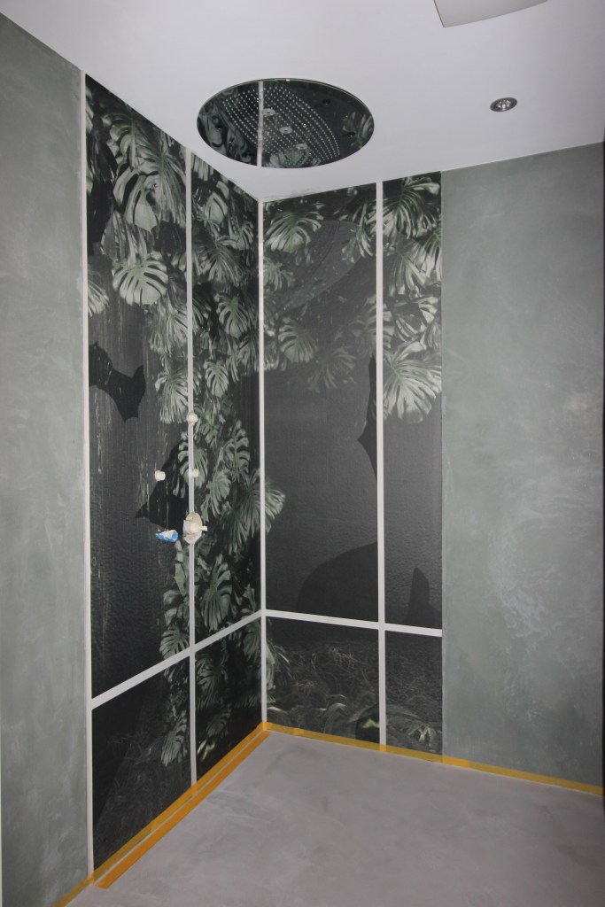 Ansicht Tapete in der Dusche Bad ohne Duschwand